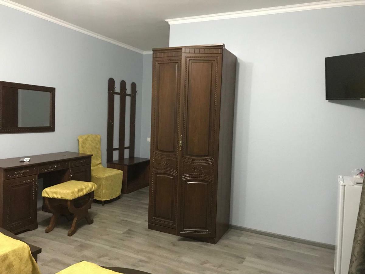 Gudauta Hotel Екстериор снимка