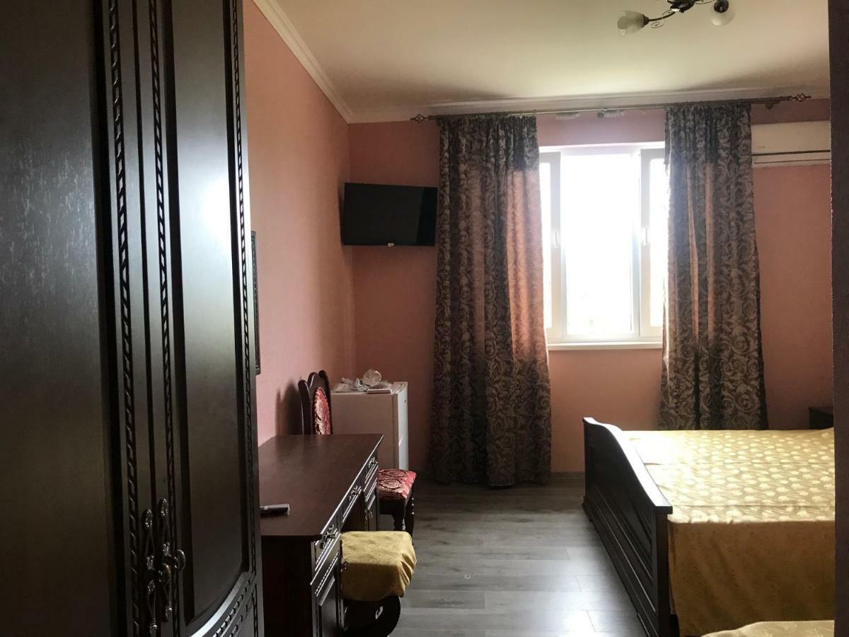 Gudauta Hotel Екстериор снимка